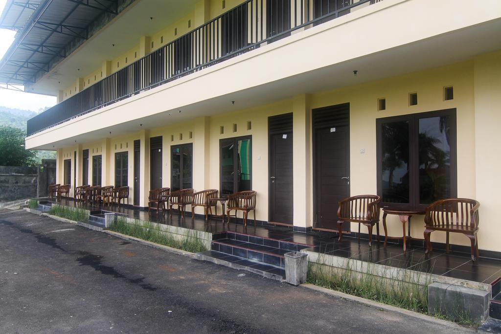 בטוראדן Hotel Cemerlang חדר תמונה